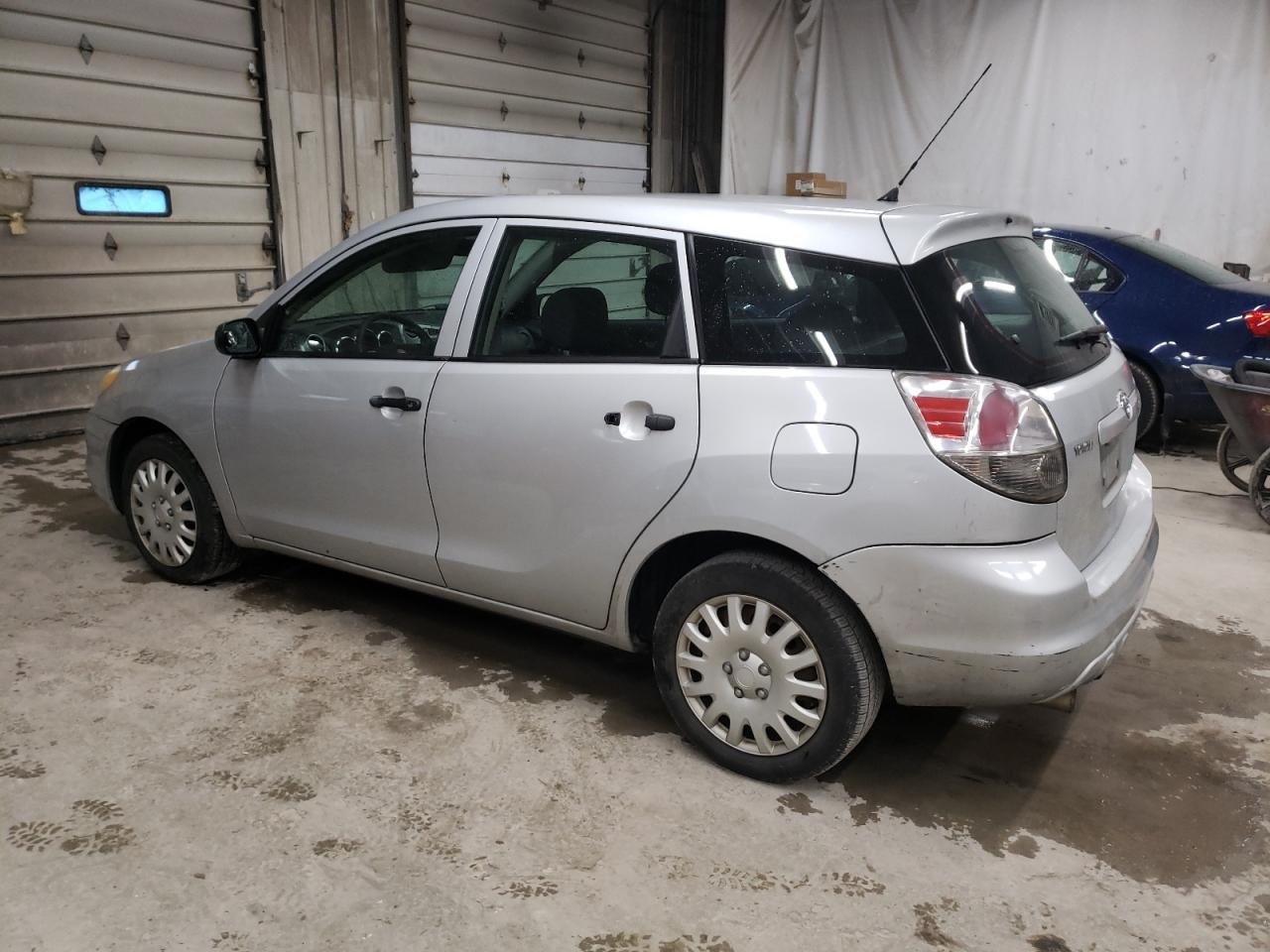 Изображение 2 2005 TOYOTA COROLLA MATRIX XR 2005 с VIN 2T1KR32E25C388192