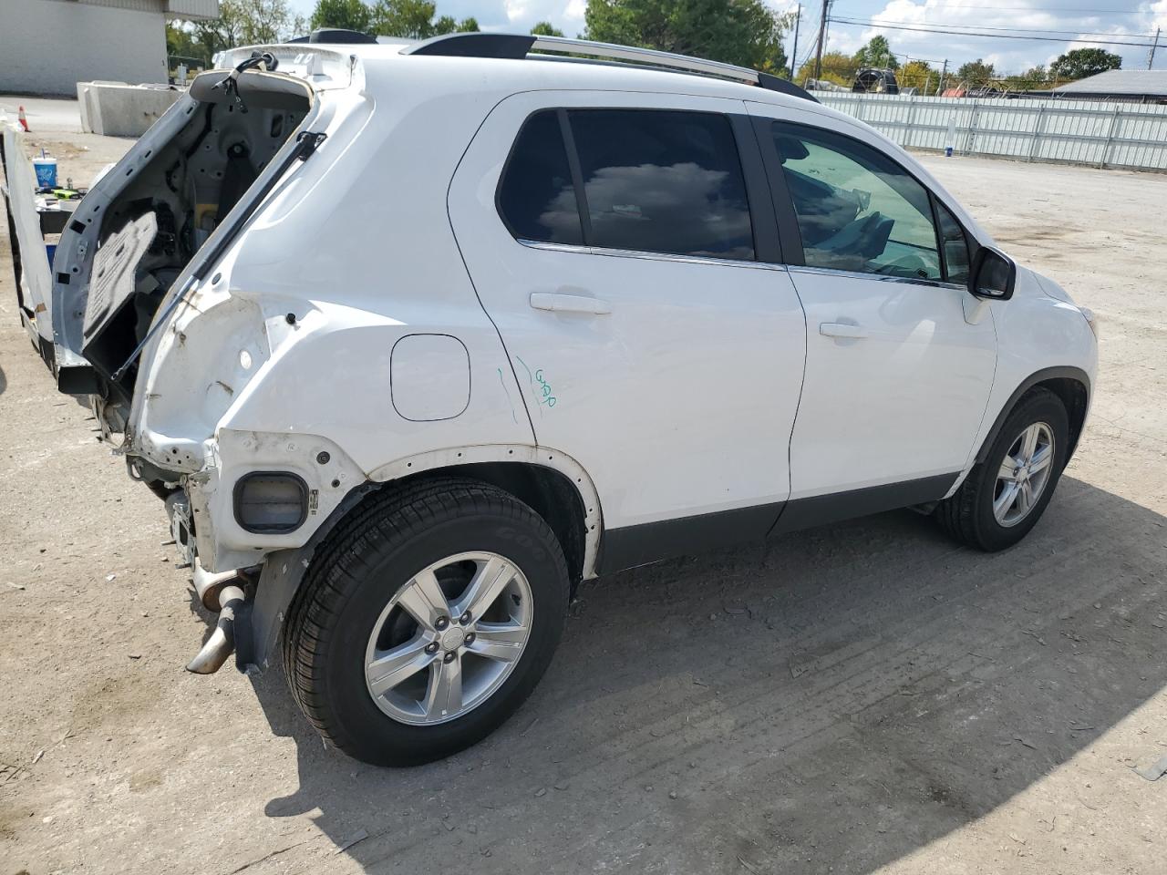 Image 3 of 2020 CHEVROLET TRAX 1LT 2020 with VIN 3GNCJLSB0LL200126