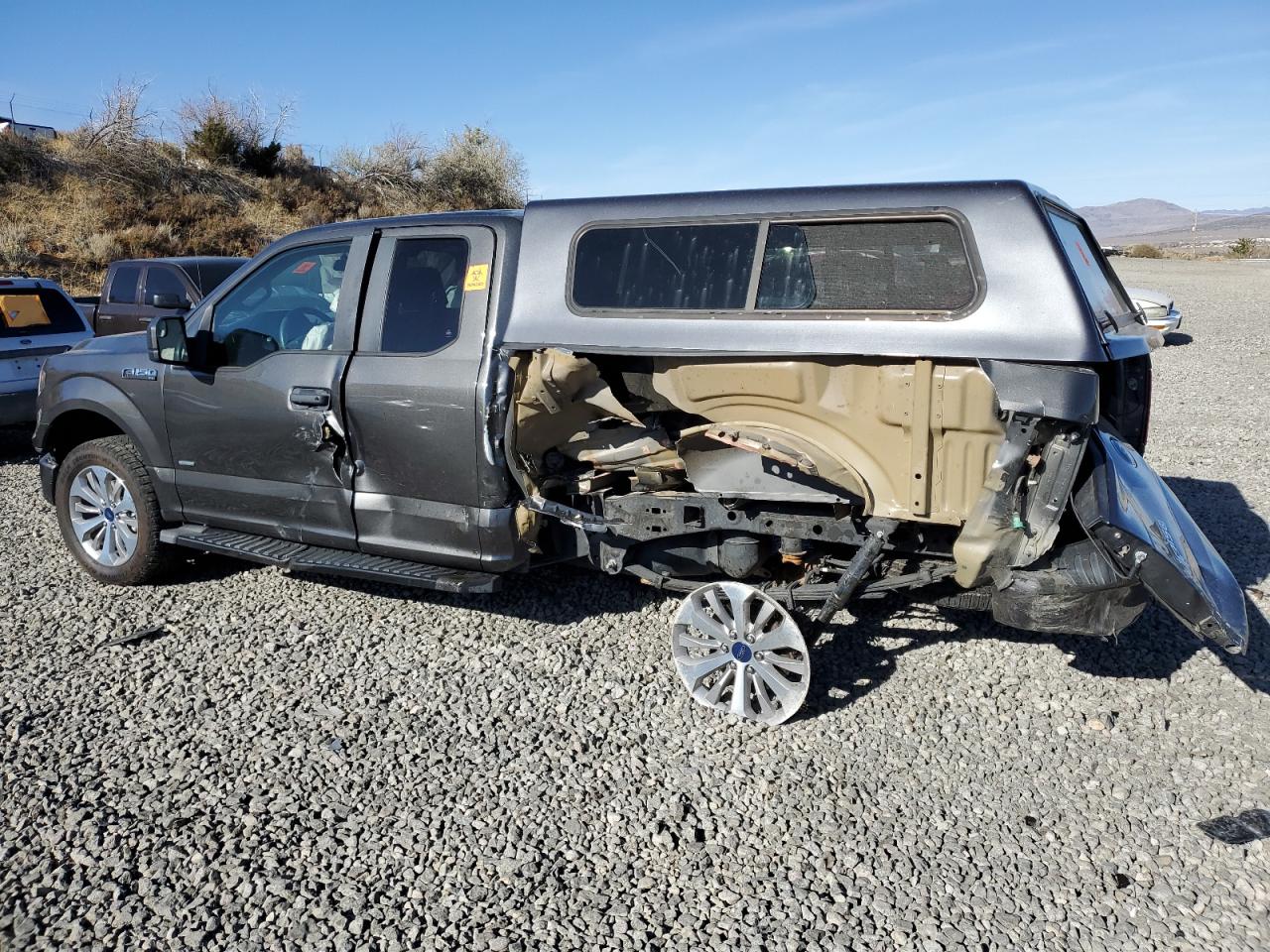 Obraz 2 z 2017 FORD F150 SUPER CAB 2017 z VIN 1FTEX1EP2HKE21781