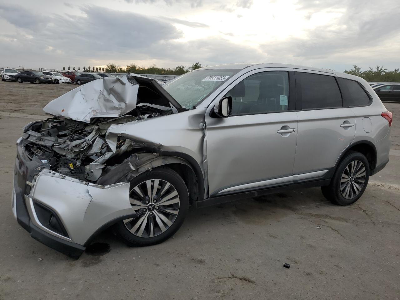 Image 1 of 2019 MITSUBISHI OUTLANDER SE 2019 with VIN JA4AD3A35KZ042711