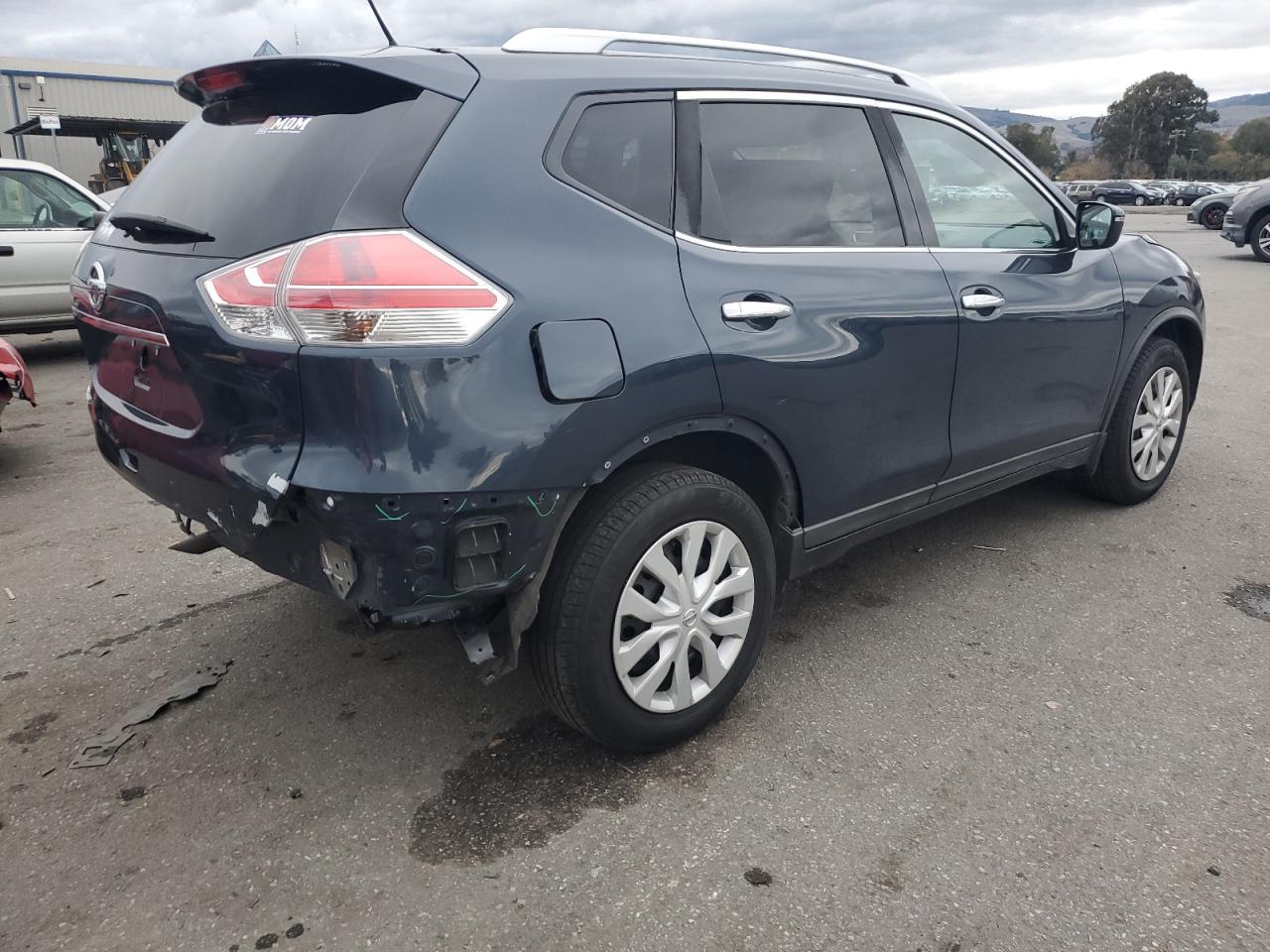 Image 3 of 2016 NISSAN ROGUE S 2016 with VIN KNMAT2MTXGP704395