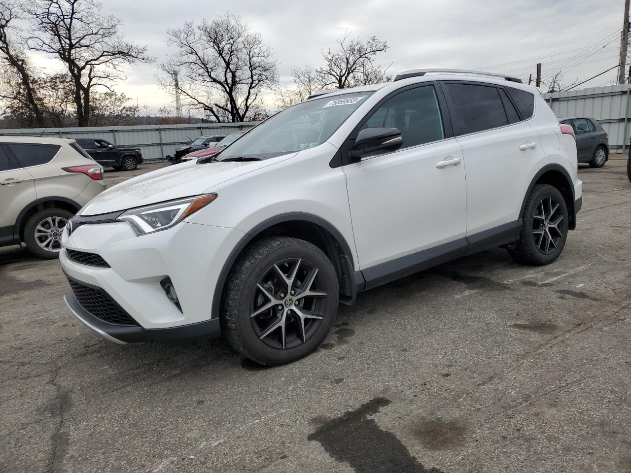 Изображение 1 2016 TOYOTA RAV4 SE 2016 с VIN 2T3JFREV0GW449552