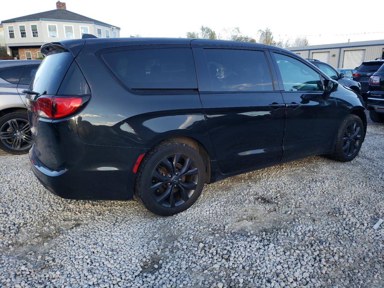 Изображение 3 2020 CHRYSLER PACIFICA TOURING 2020 с VIN 2C4RC1FG0LR150547