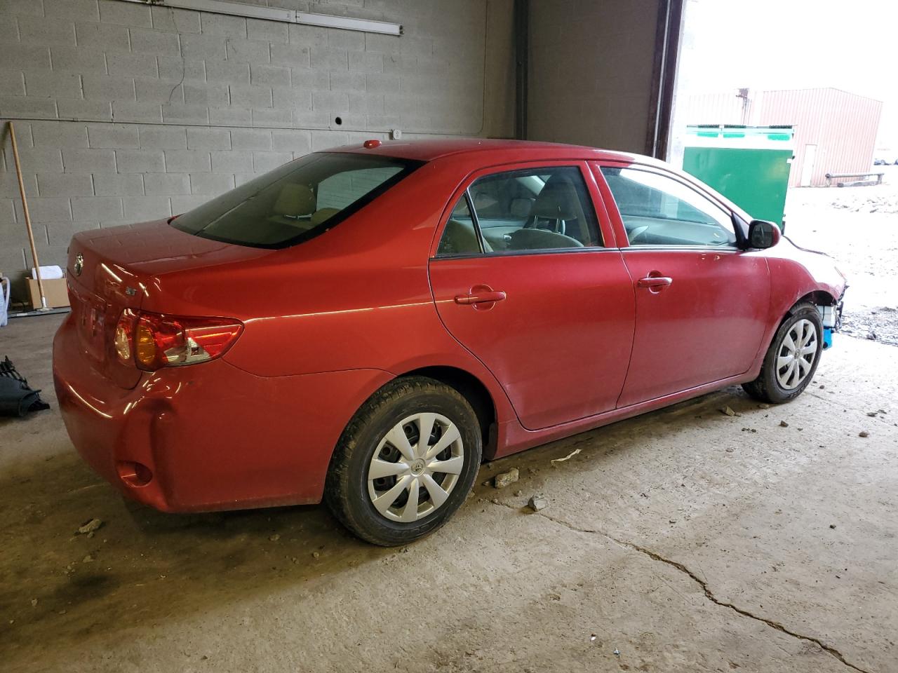 Изображение 3 2010 TOYOTA COROLLA BASE 2010 с VIN 2T1BU4EE1AC260276