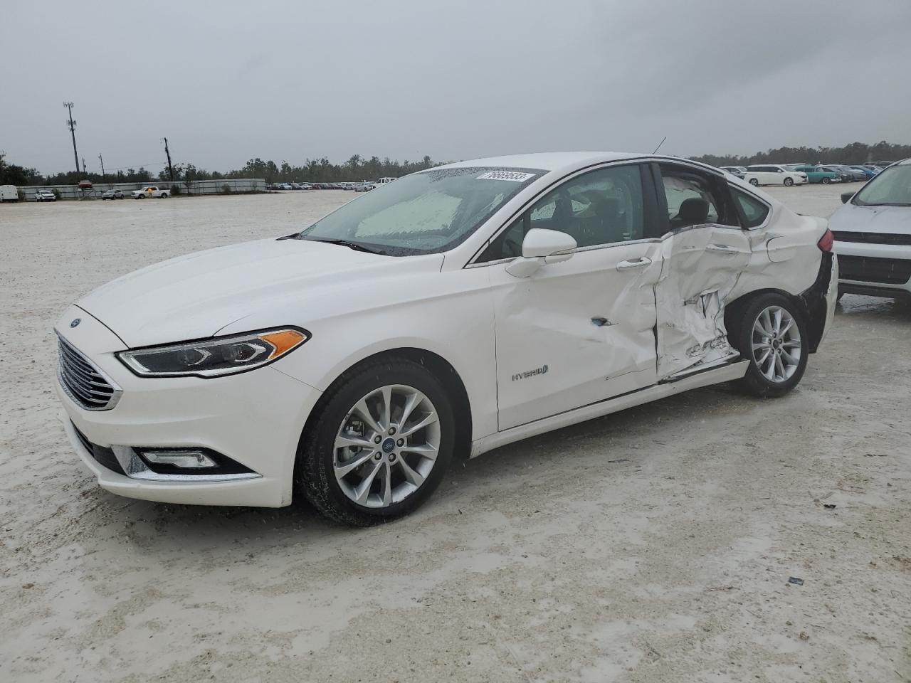 Obraz 1 z 2017 FORD FUSION SE HYBRID 2017 z VIN 3FA6P0LU8HR262483