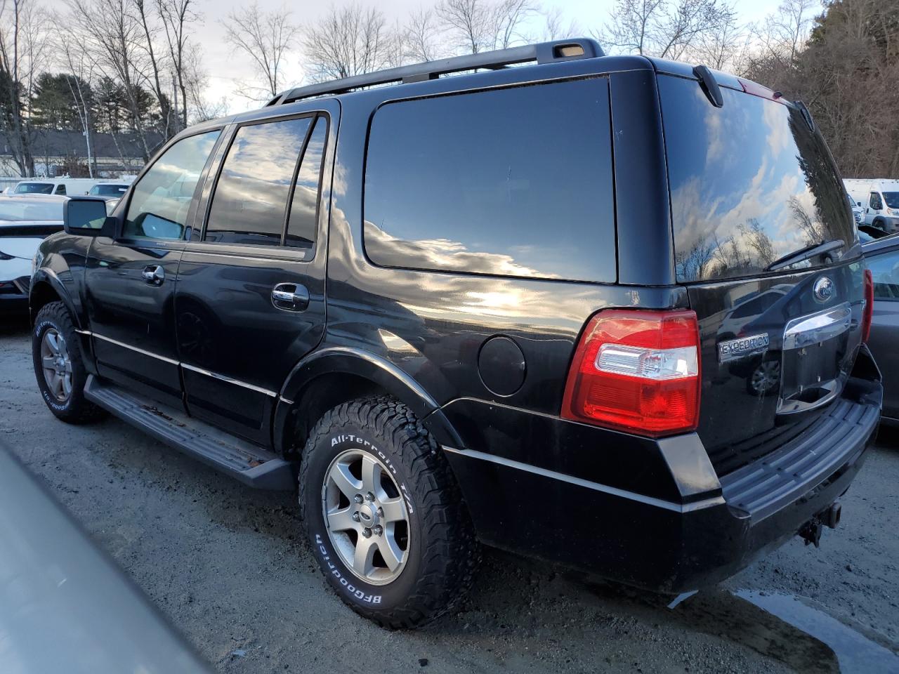 Image 2 of 2009 FORD EXPEDITION XLT 2009 with VIN 1FMFU16599EA71362