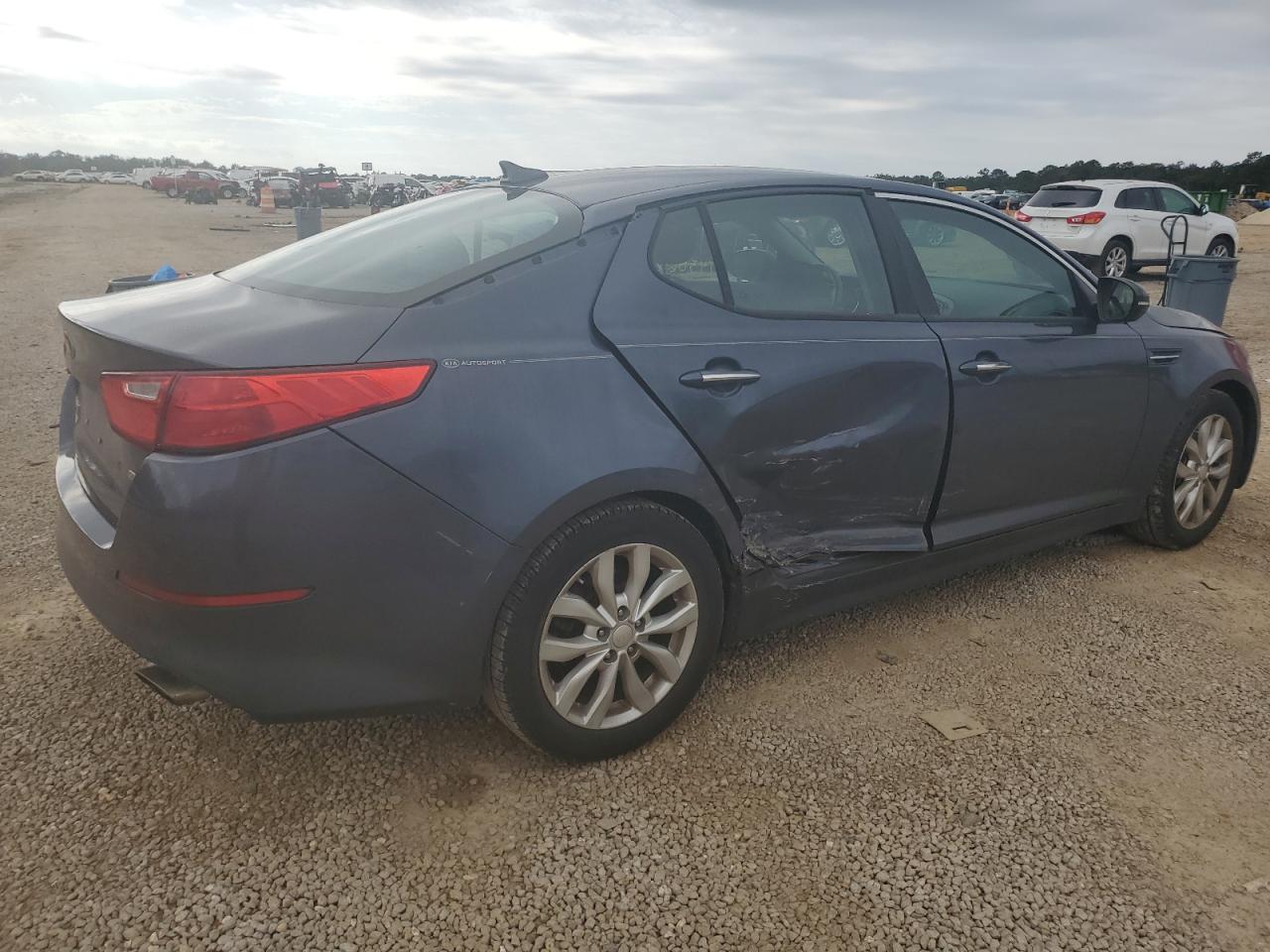 Изображение 3 2015 KIA OPTIMA LX 2015 с VIN 5XXGM4A78FG412955