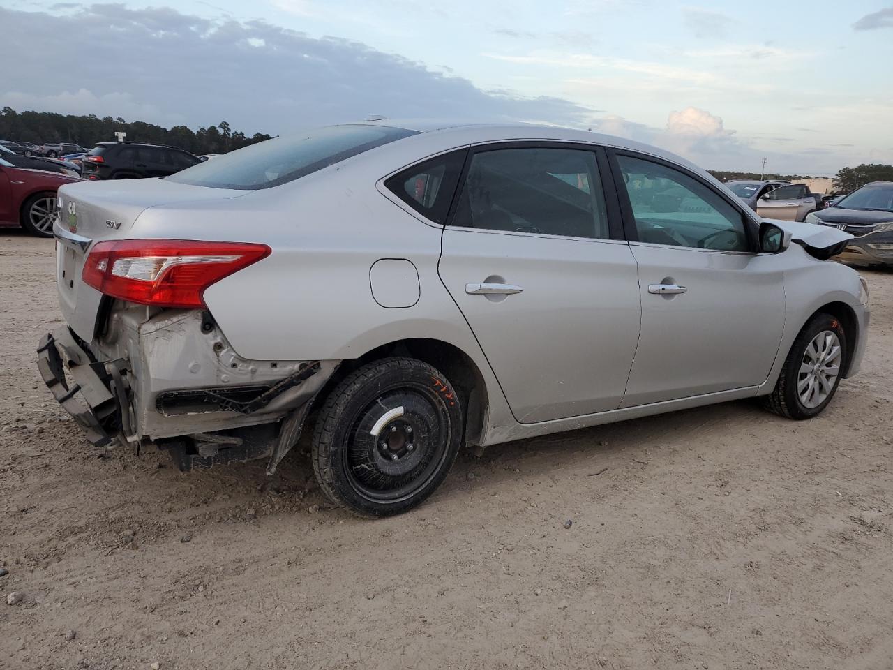 Obraz 3 z 2017 NISSAN SENTRA S 2017 z VIN 3N1AB7AP8HY285988