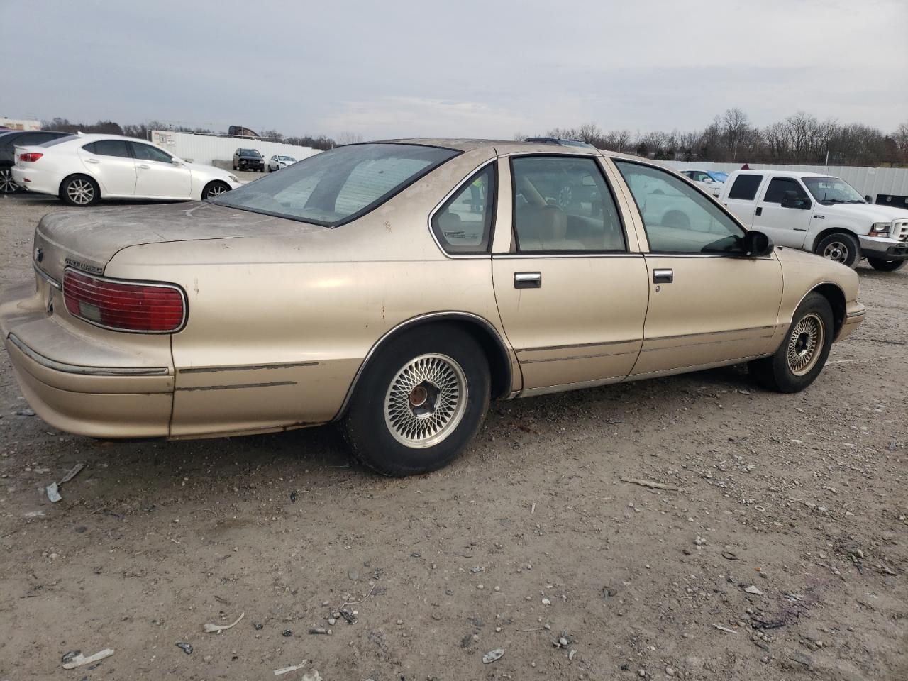 Image 3 of 1995 CHEVROLET CAPRICE / IMPALA CLASSIC SS 1995 with VIN 1G1BL52PXSR122427
