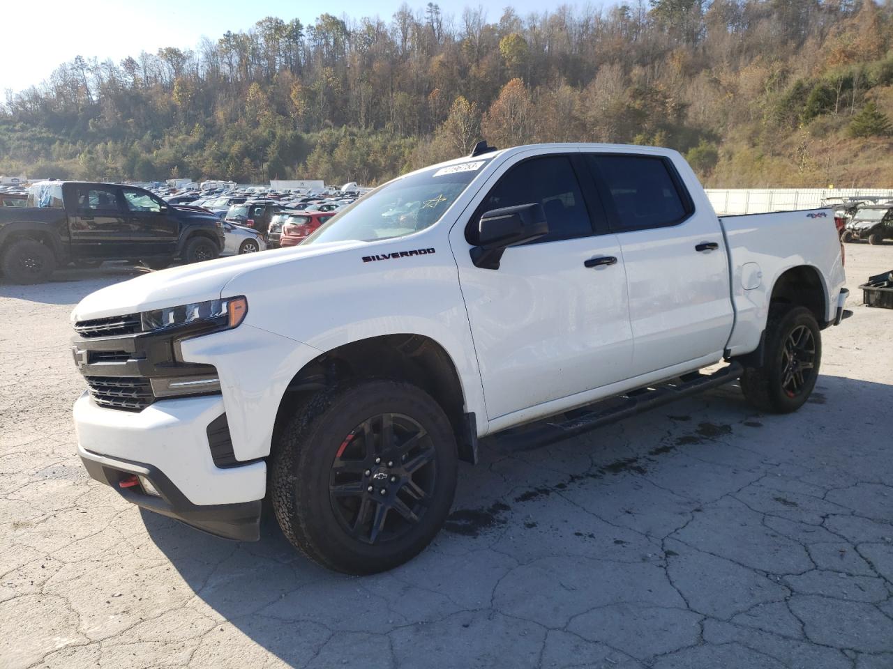 Obraz 1 z 2021 CHEVROLET SILVERADO K1500 RST 2021 z VIN 1GCUYEED0MZ390117