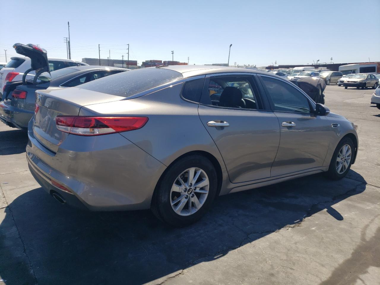 Изображение 3 2016 KIA OPTIMA LX 2016 с VIN 5XXGT4L37GG015137
