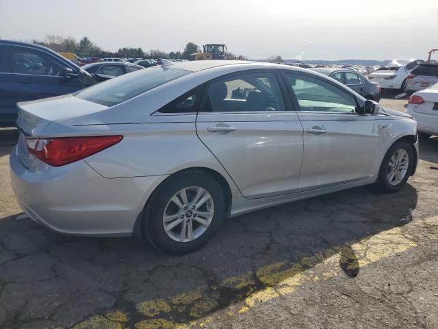Obraz 3 z 2013 HYUNDAI SONATA GLS 2013 z VIN 5NPEB4AC4DH632282