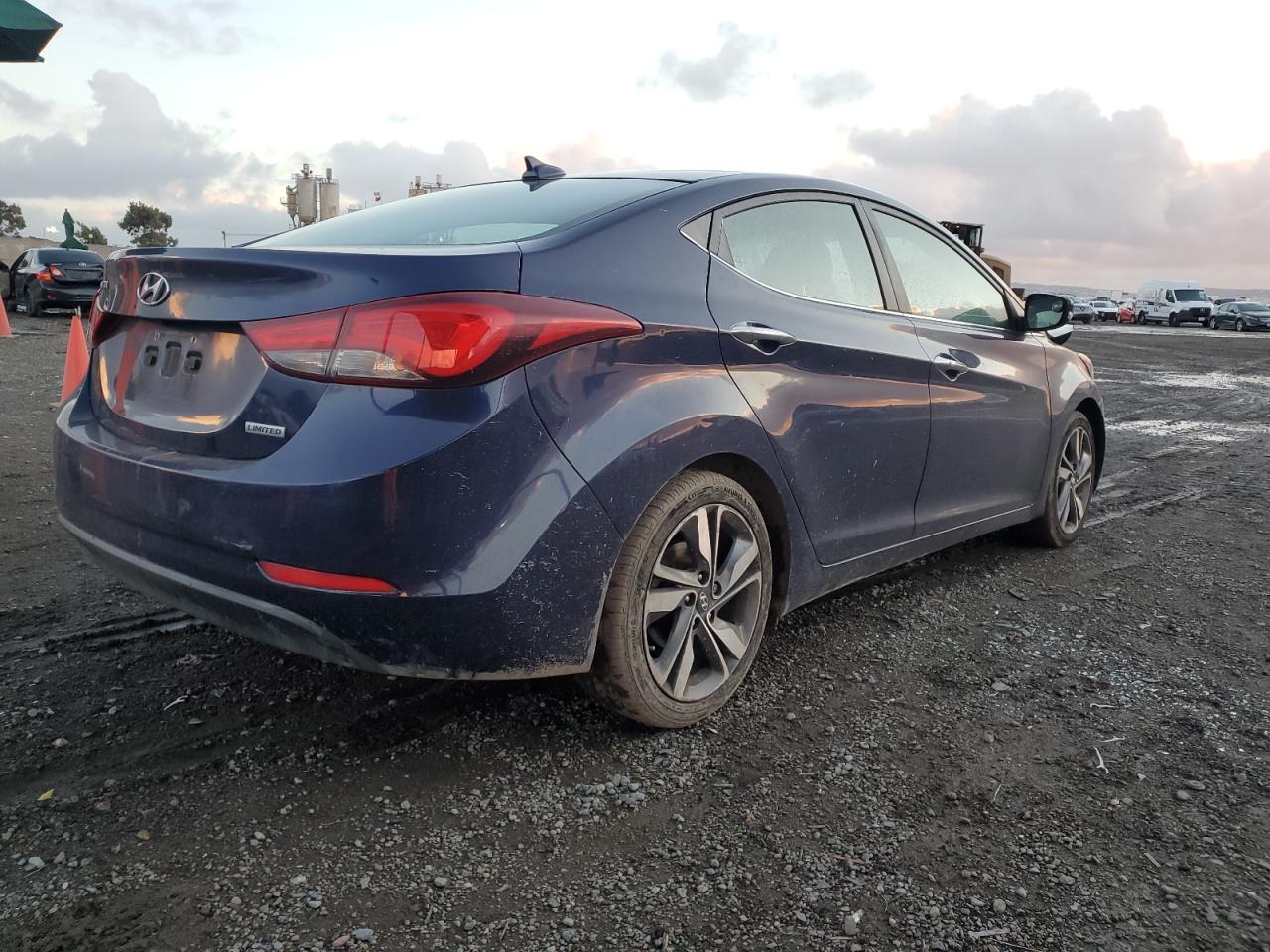 Image 3 of 2014 HYUNDAI ELANTRA SE 2014 with VIN 5NPDH4AE8EH490807