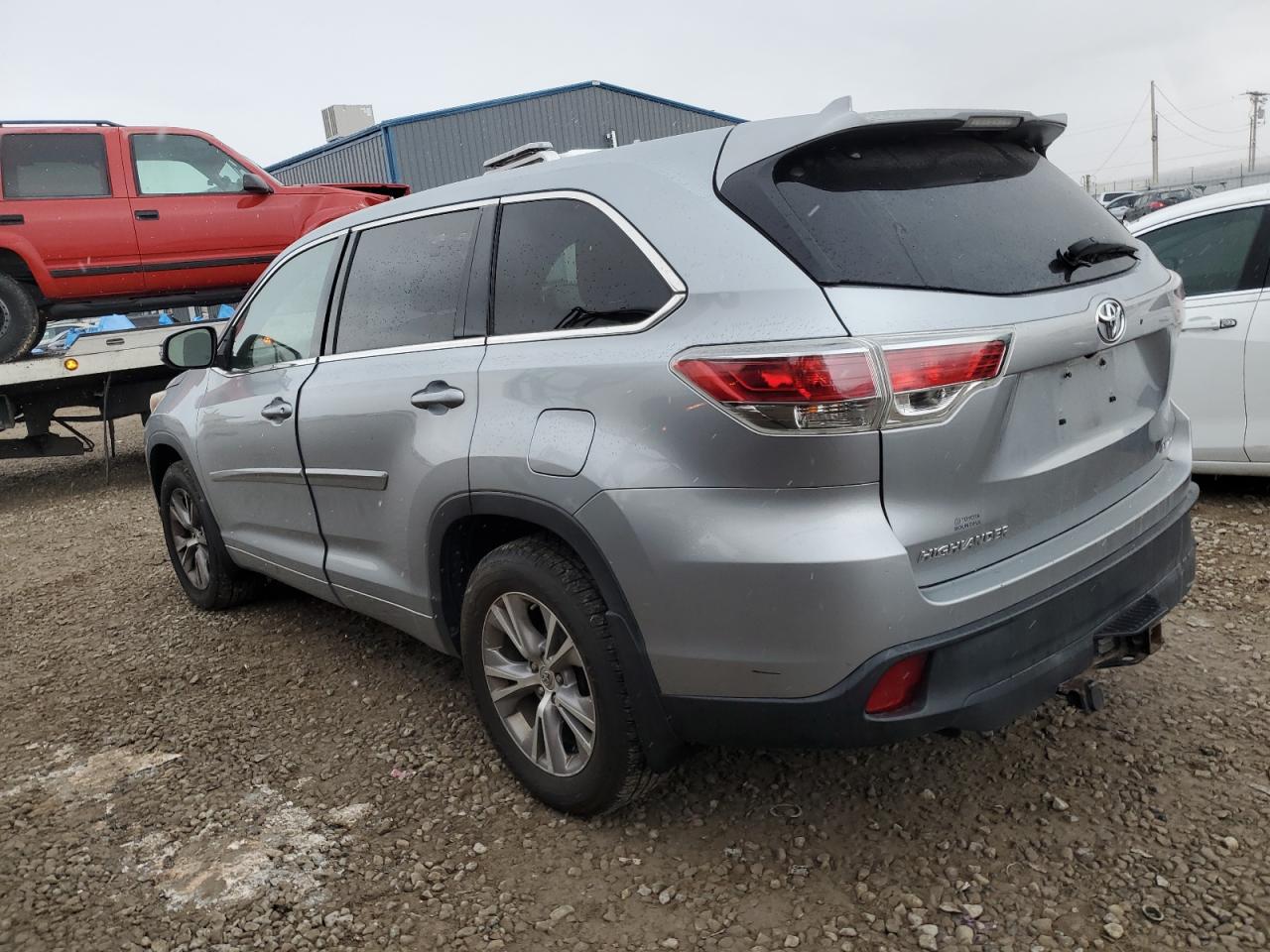 Obraz 2 z 2015 TOYOTA HIGHLANDER LE 2015 z VIN 5TDBKRFH6FS090099