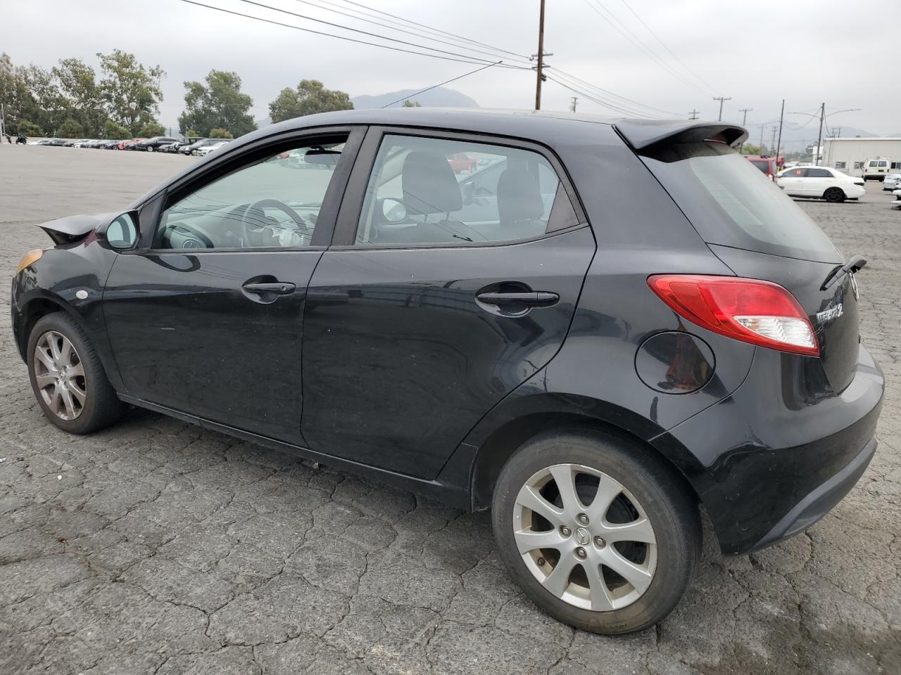 Image 2 of 2011 MAZDA MAZDA2  2011 with VIN JM1DE1HZ6B0109500