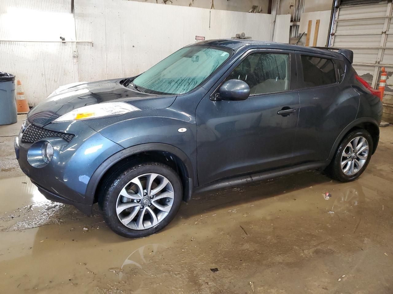 Image 1 of 2013 NISSAN JUKE S 2013 with VIN JN8AF5MV2DT213093