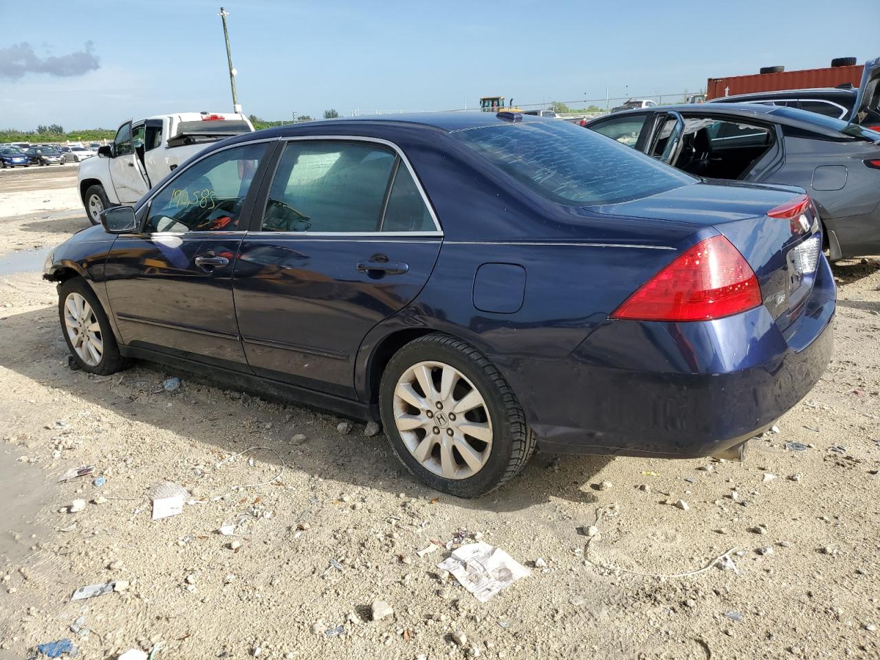 Изображение 2 2007 HONDA ACCORD EX 2007 с VIN 1HGCM66507A043055