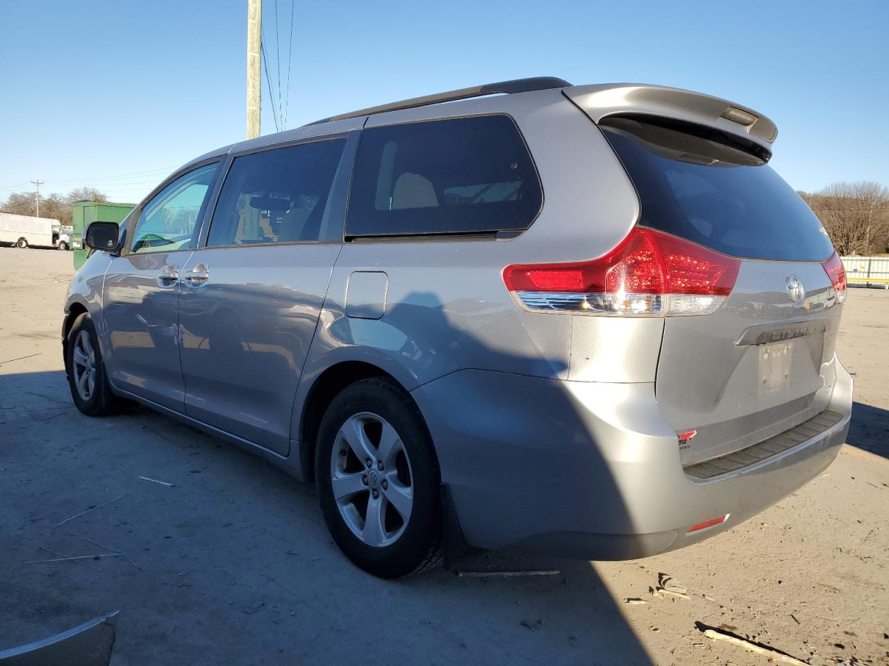 Obraz 2 z 2012 TOYOTA SIENNA LE 2012 z VIN 5TDKK3DC1CS257274