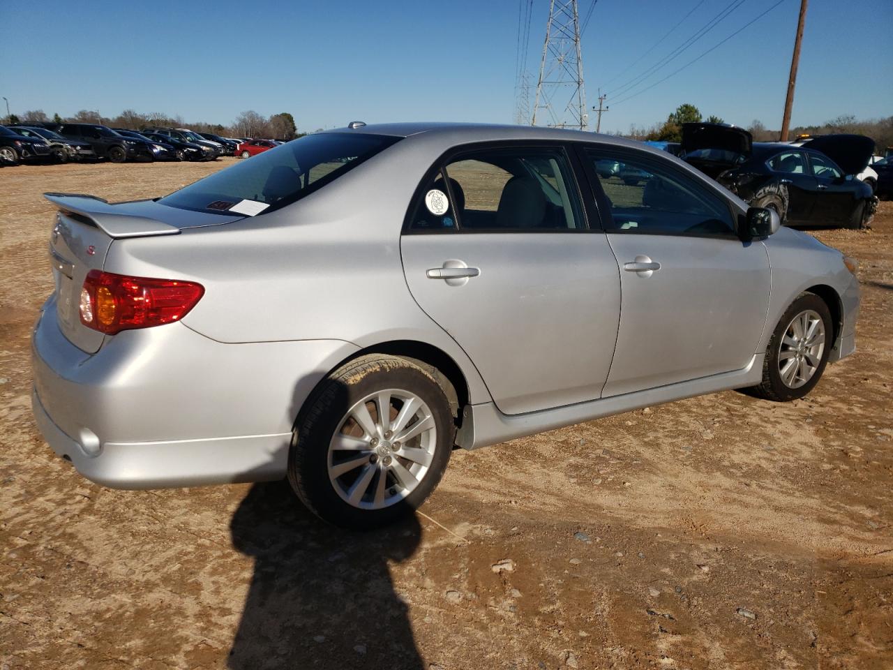 Image 3 of 2010 TOYOTA COROLLA BASE 2010 with VIN 2T1BU4EE0AC487104