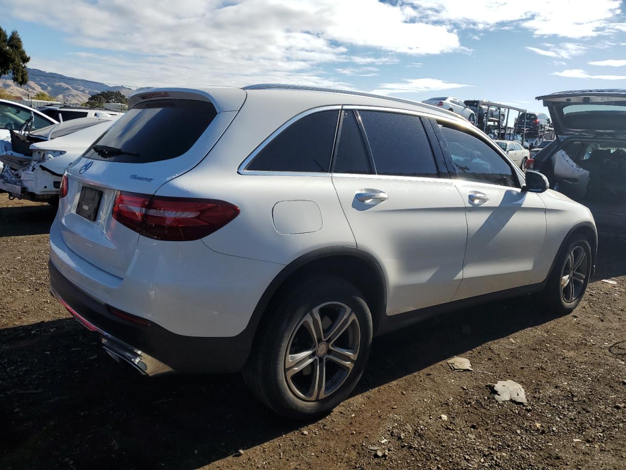 Image 3 of 2017 MERCEDES-BENZ GLC 300 4MATIC 2017 with VIN WDC0G4KBXHF131375