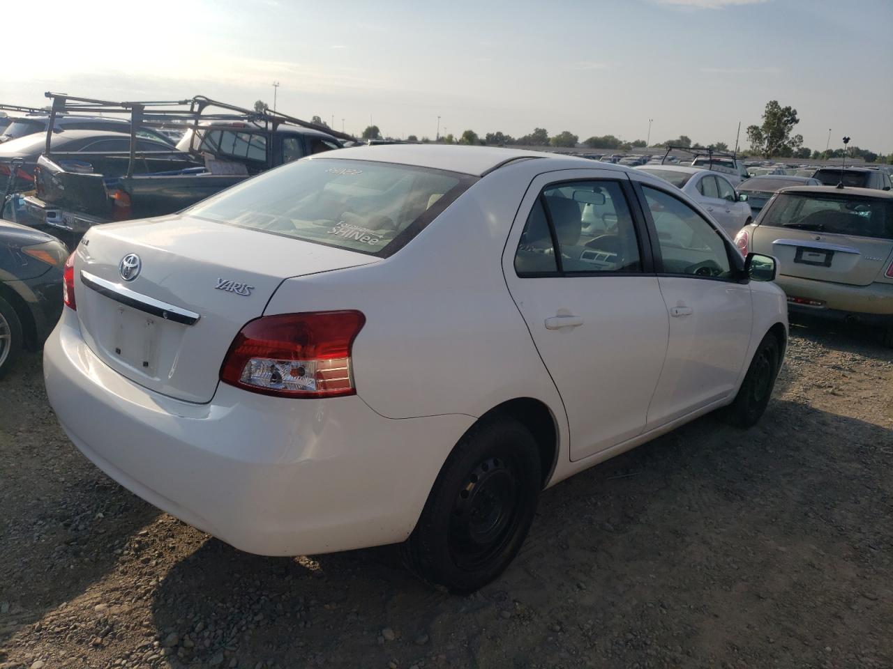 Obraz 3 z 2008 TOYOTA YARIS  2008 z VIN JTDBT923984033109