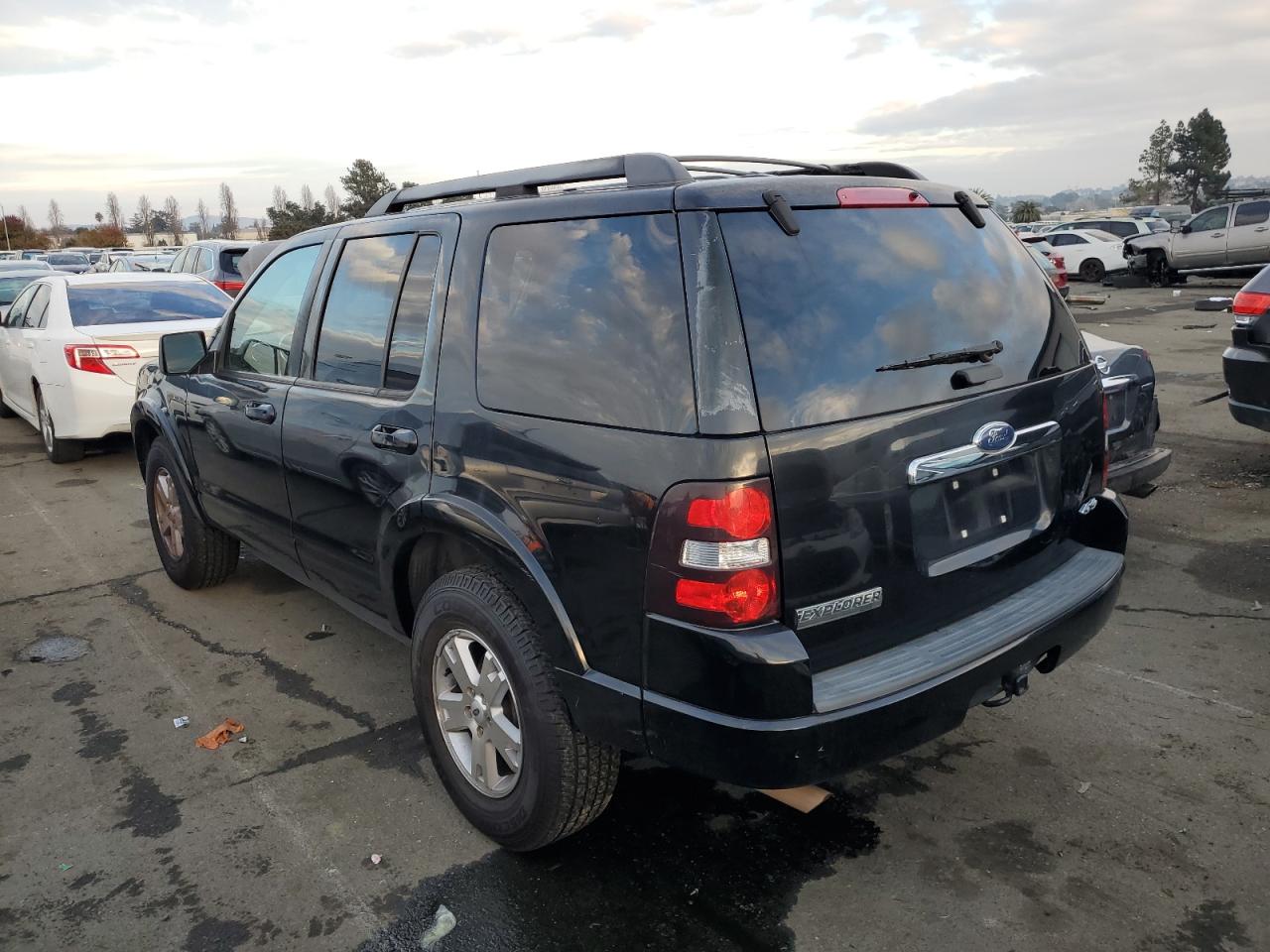 Image 2 of 2009 FORD EXPLORER XLT 2009 with VIN 1FMEU73E09UA36640