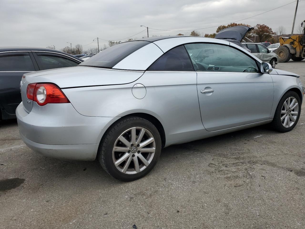 Image 3 of 2008 VOLKSWAGEN EOS TURBO 2008 with VIN WVWAA71F58V020711