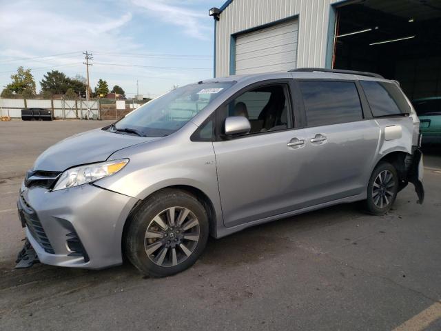 Image 1 of 2018 TOYOTA SIENNA LE 2018 with VIN 5TDJZ3DCXJS198021