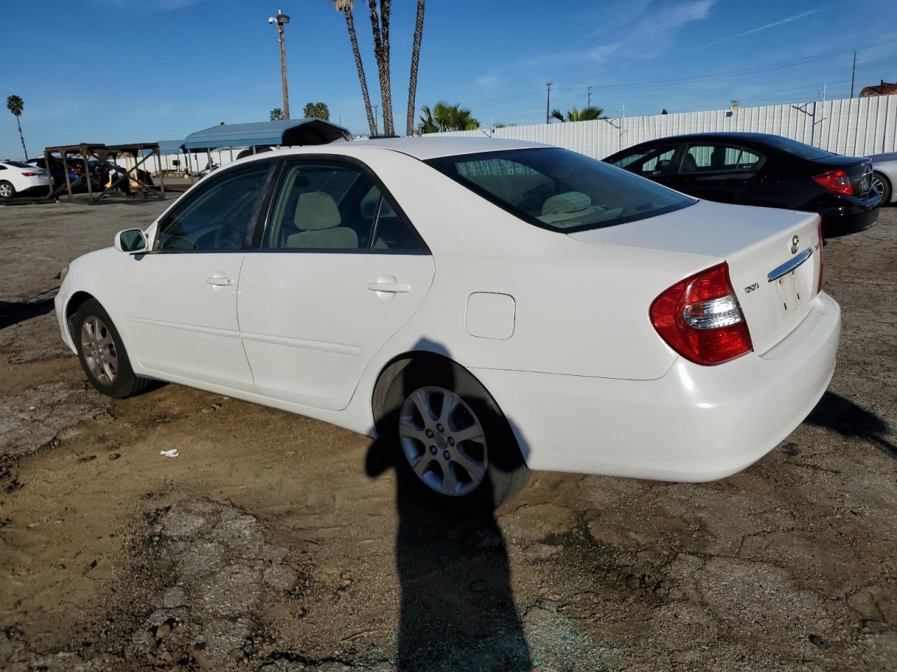 Изображение 2 2004 TOYOTA CAMRY LE 2004 с VIN JTDBE32K640281320