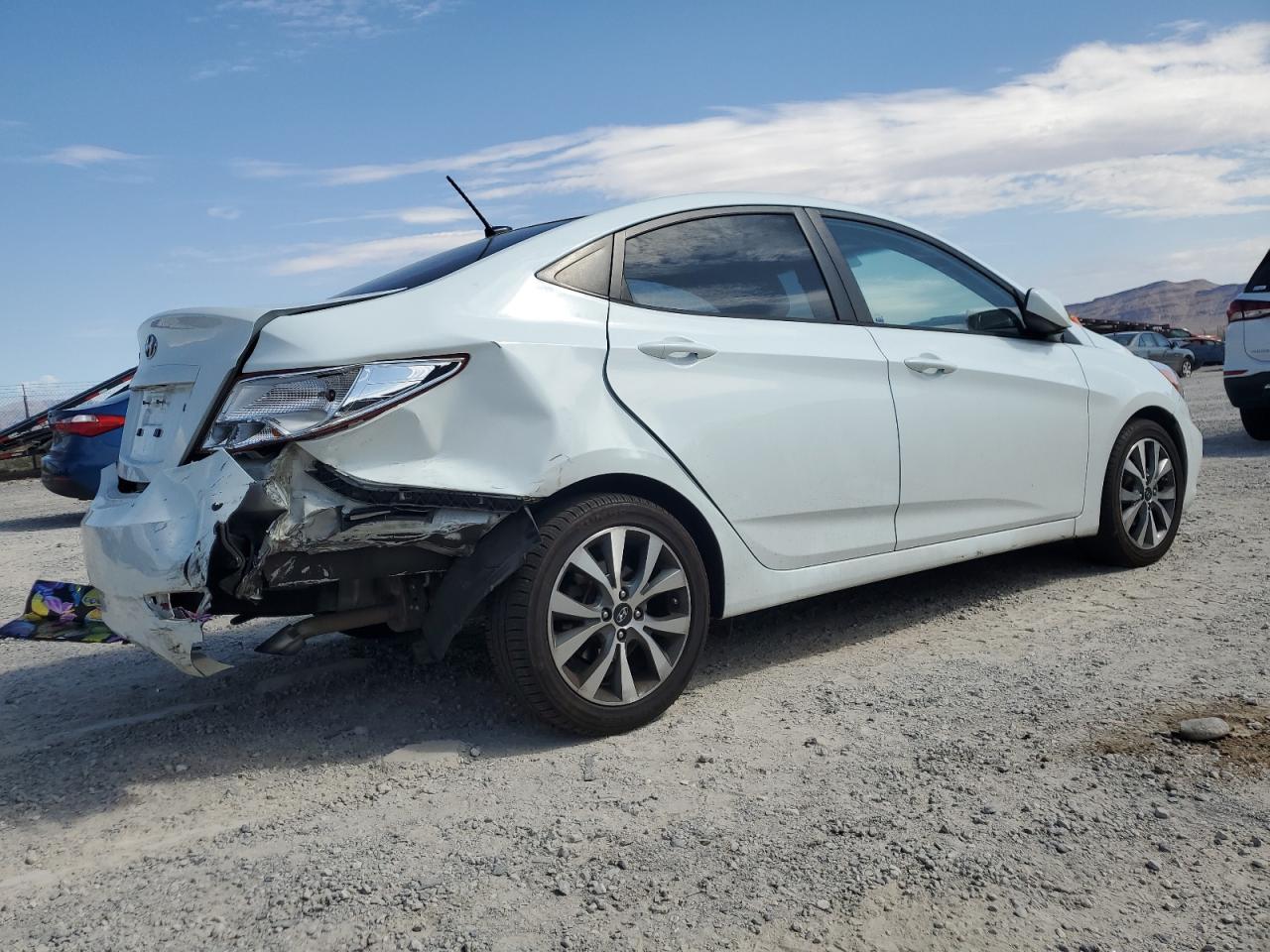 Изображение 3 2015 HYUNDAI ACCENT GLS 2015 с VIN KMHCU4AE4FU821991
