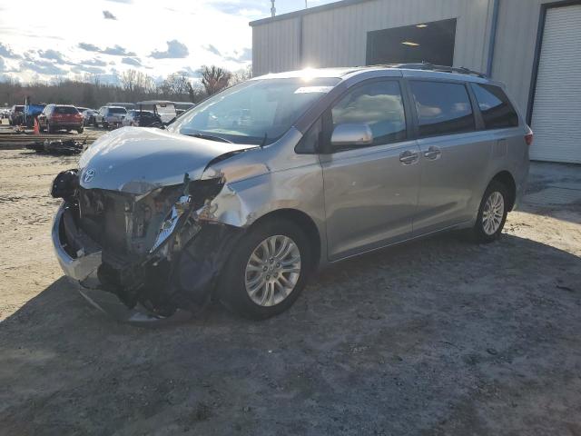 Image 1 of 2015 TOYOTA SIENNA XLE 2015 with VIN 5TDYK3DC1FS609008