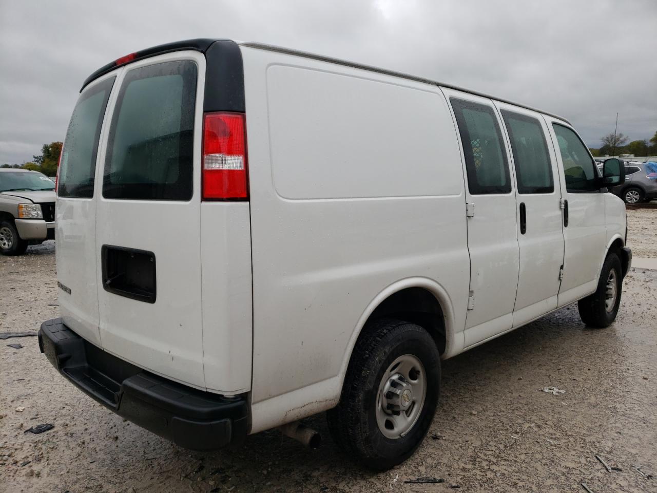 Obraz 3 z 2021 CHEVROLET EXPRESS G2500  2021 z VIN 1GCWGAFP3M1301555