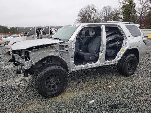 Изображение 2022 TOYOTA 4RUNNER SR5/SR5 PREMIUM 2022