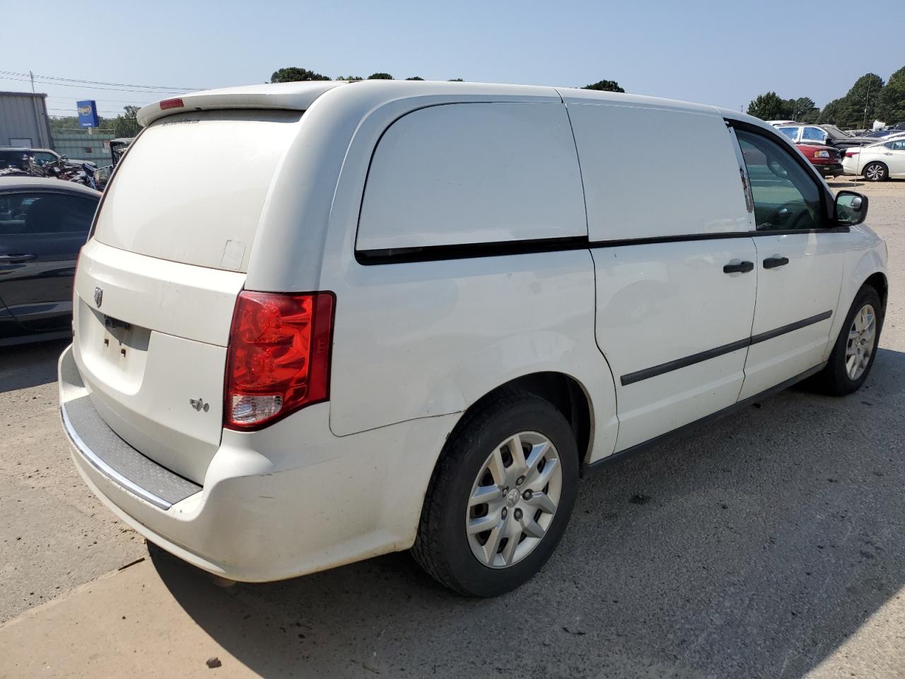 Obraz 3 z 2014 RAM TRADESMAN  2014 z VIN 2C4RRGAG9ER470364