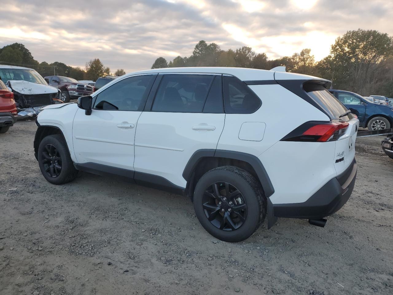 Image 2 of 2022 TOYOTA RAV4 LE 2022 with VIN 2T3F1RFV8NC306978