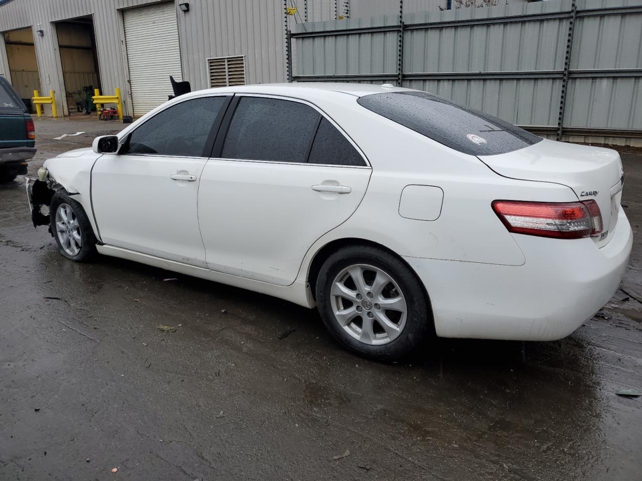 Изображение 2 2011 TOYOTA CAMRY BASE 2011 с VIN 4T1BF3EK3BU719415