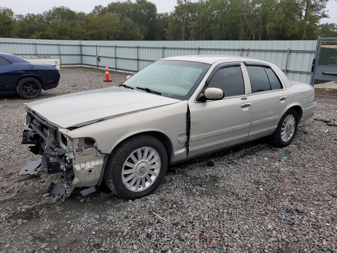 Mercury Grand Marquis Ls 2010 image