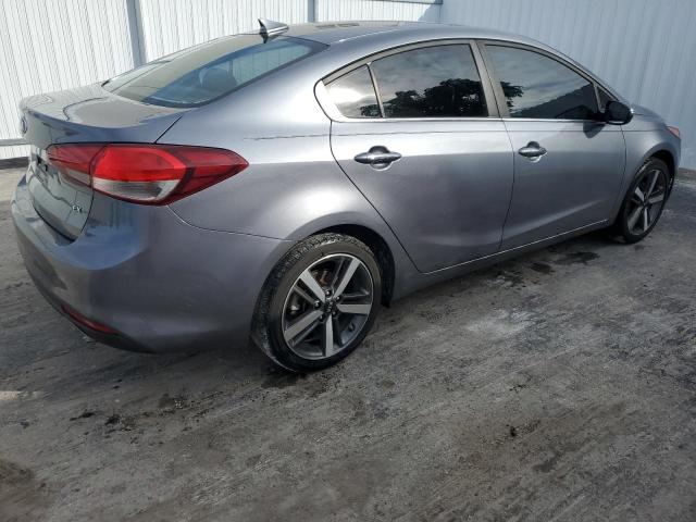 Obraz 3 z 2018 KIA FORTE EX 2018 z VIN 3KPFL4A87JE221018