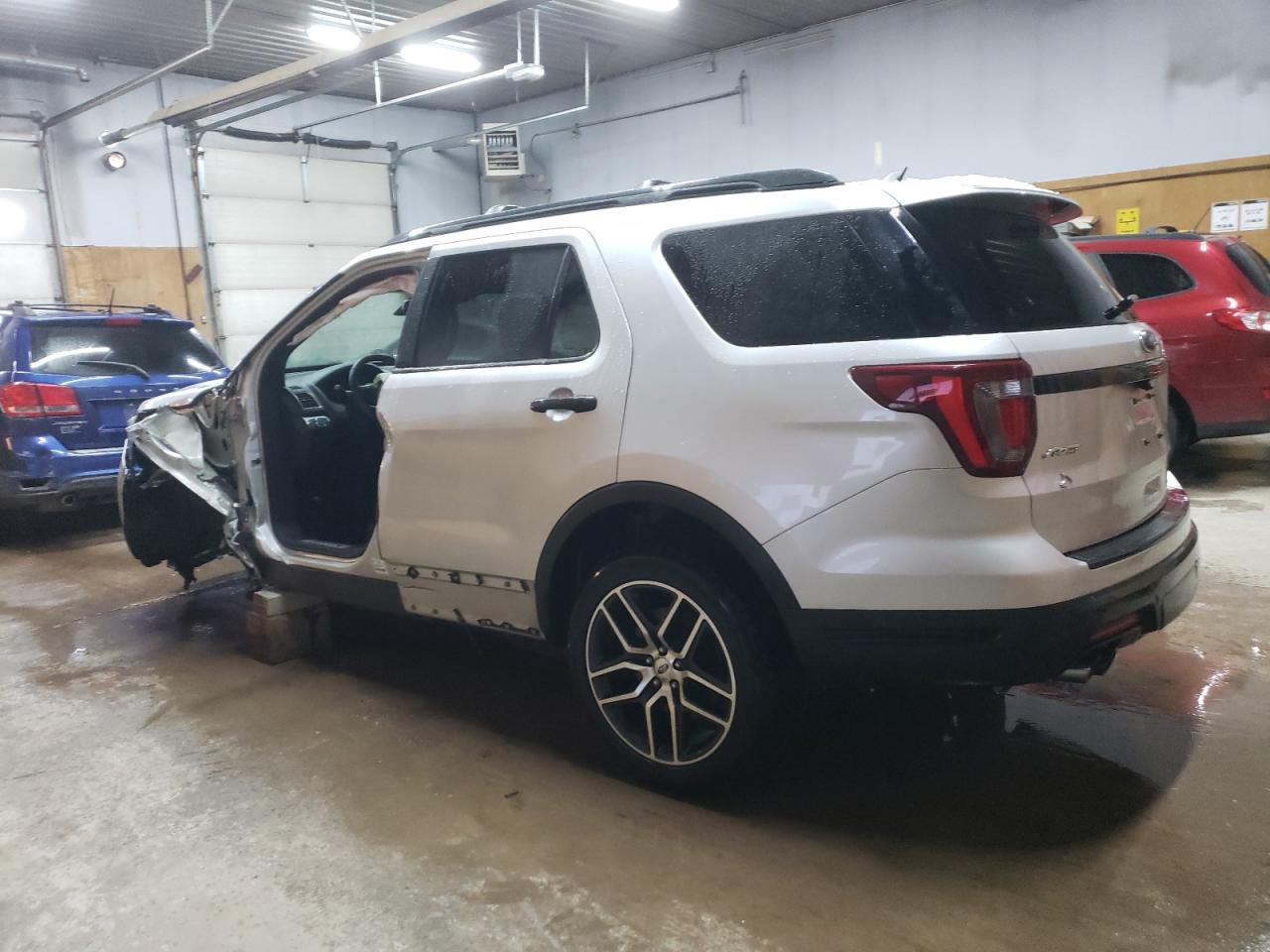 Image 2 of 2019 FORD EXPLORER SPORT 2019 with VIN 1FM5K8GT7KGB52832