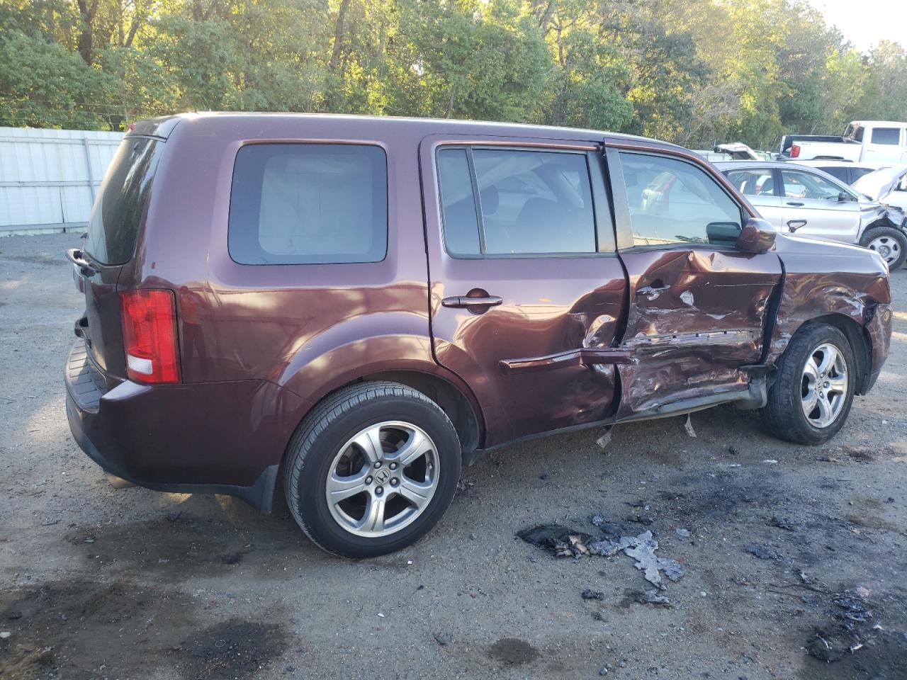 Image 3 of 2013 HONDA PILOT EXL 2013 with VIN 5FNYF3H69DB031668