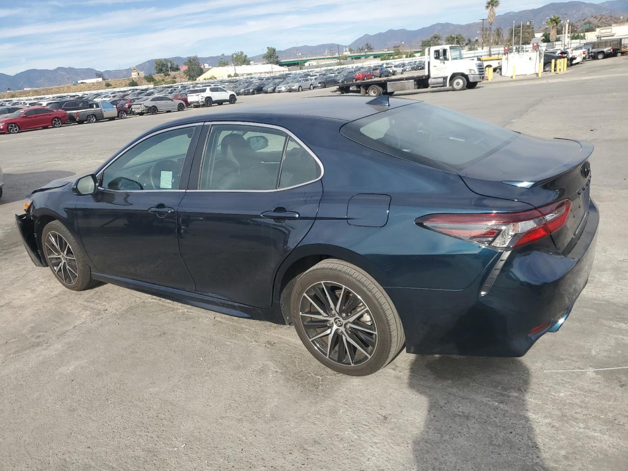 Изображение 2 2021 TOYOTA CAMRY SE 2021 с VIN 4T1G11AK1MU547127