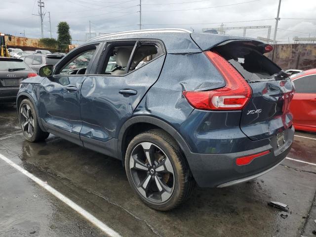 Изображение 2 2021 VOLVO XC40 T5 MOMENTUM 2021 с VIN YV4162UK9M2578888