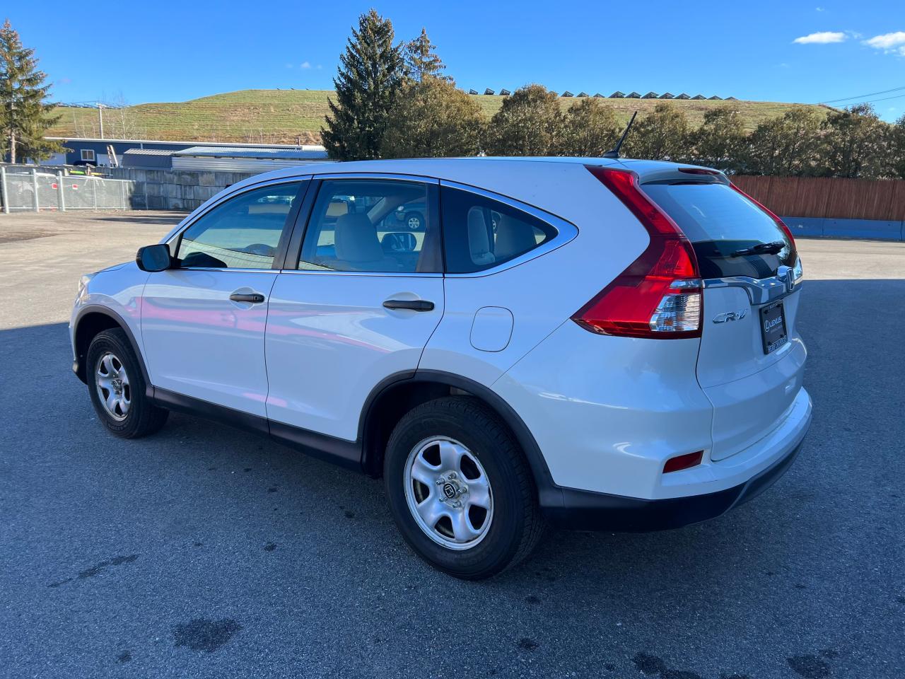 Image 3 of 2015 HONDA CR-V LX 2015 with VIN 5J6RM4H39FL038734