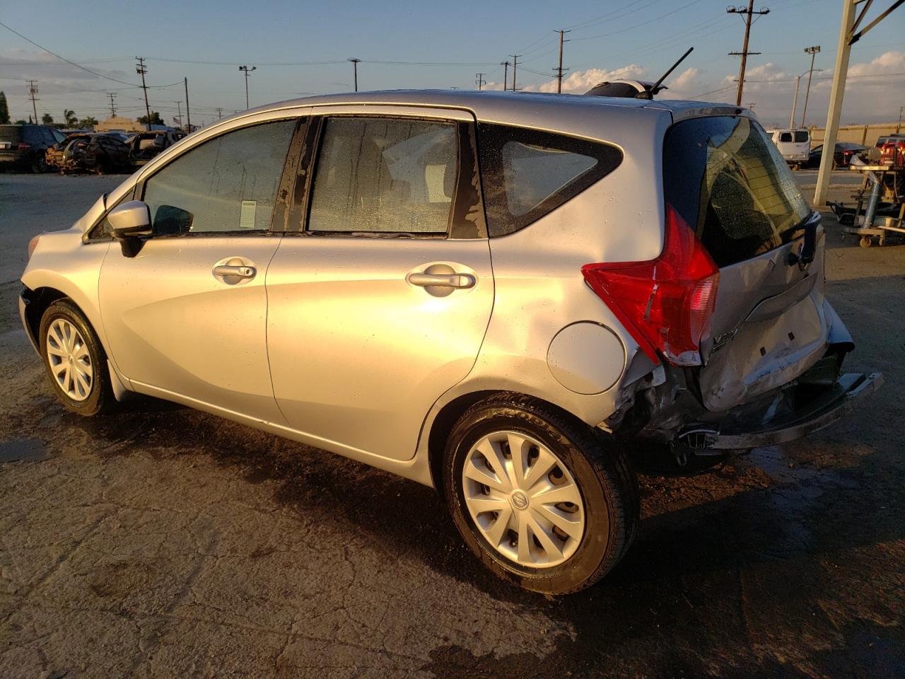 Obraz 2 z 2015 NISSAN VERSA NOTE S 2015 z VIN 3N1CE2CP3FL447231