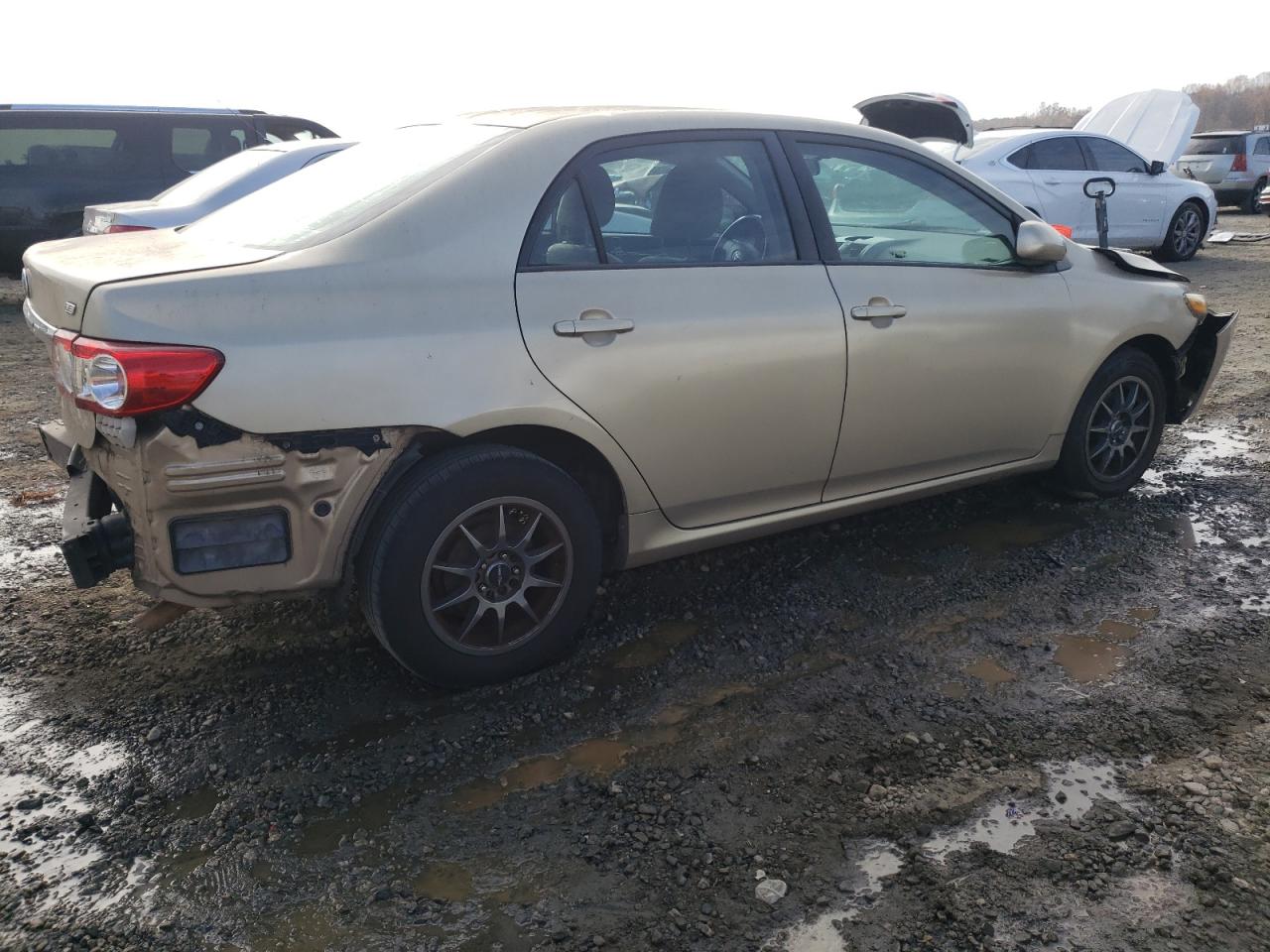Изображение 3 2011 TOYOTA COROLLA BASE 2011 с VIN 2T1BU4EE6BC680147