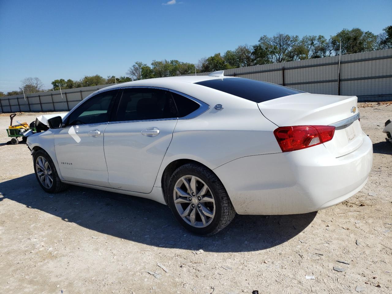 Obraz 2 z 2017 CHEVROLET IMPALA LT 2017 z VIN 1G1105SAXHU212246