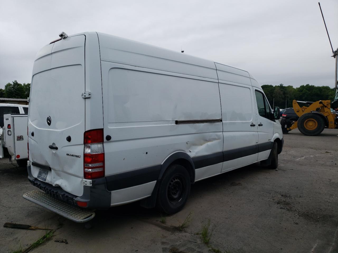 Obraz 3 z 2014 MERCEDES-BENZ SPRINTER 2500 2014 z VIN WD3PE8DE4E5902238