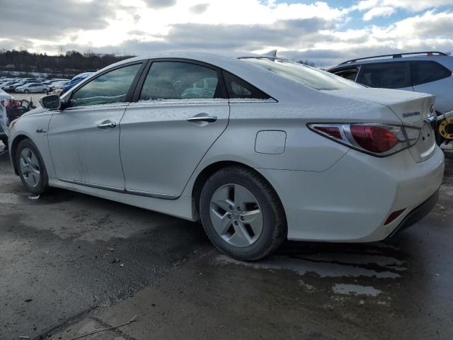 Image 2 of 2012 HYUNDAI SONATA HYBRID 2012 with VIN KMHEC4A44CA056362