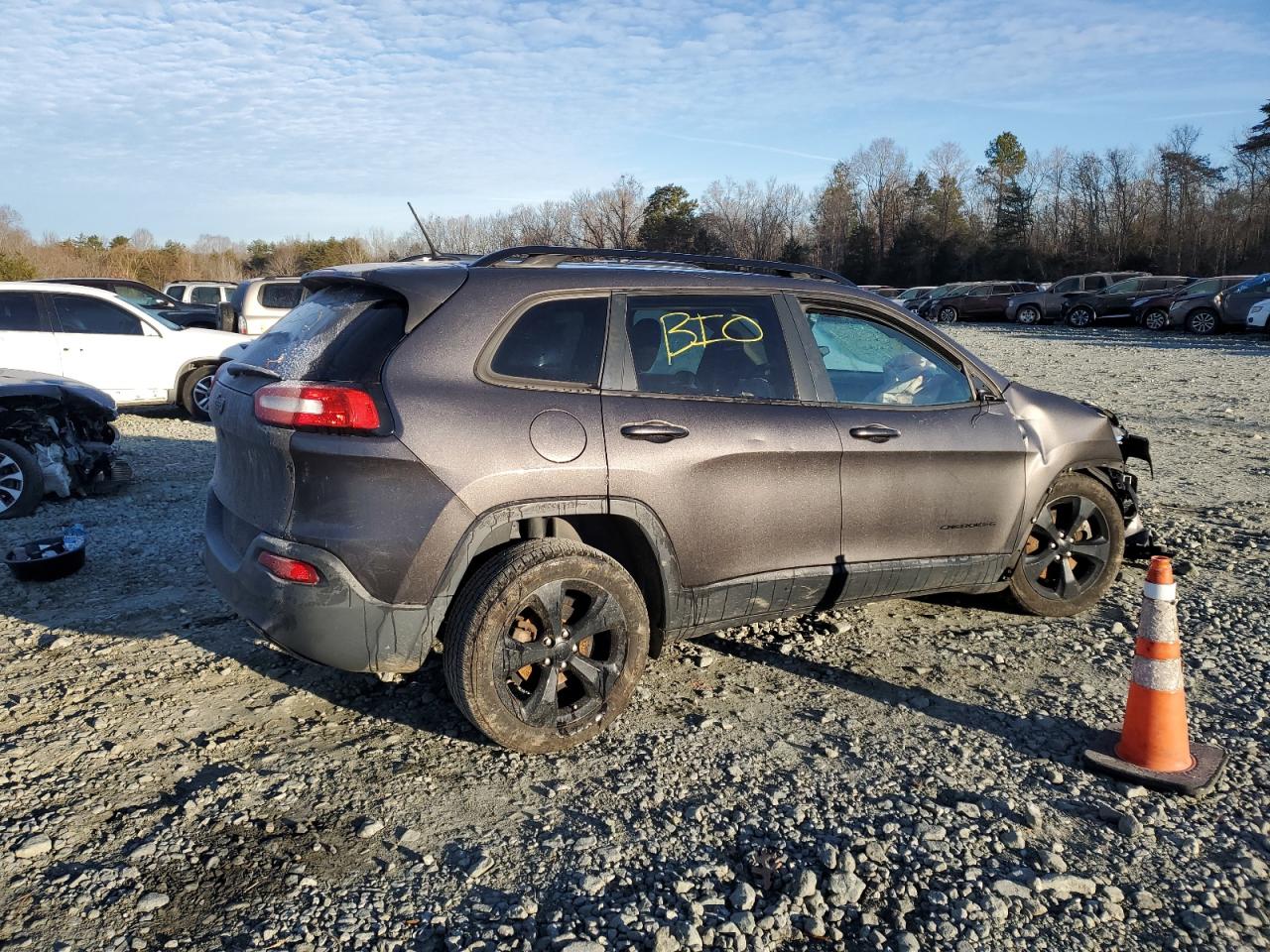 Obraz 3 z 2018 JEEP CHEROKEE LATITUDE 2018 z VIN 1C4PJLCB8JD544010