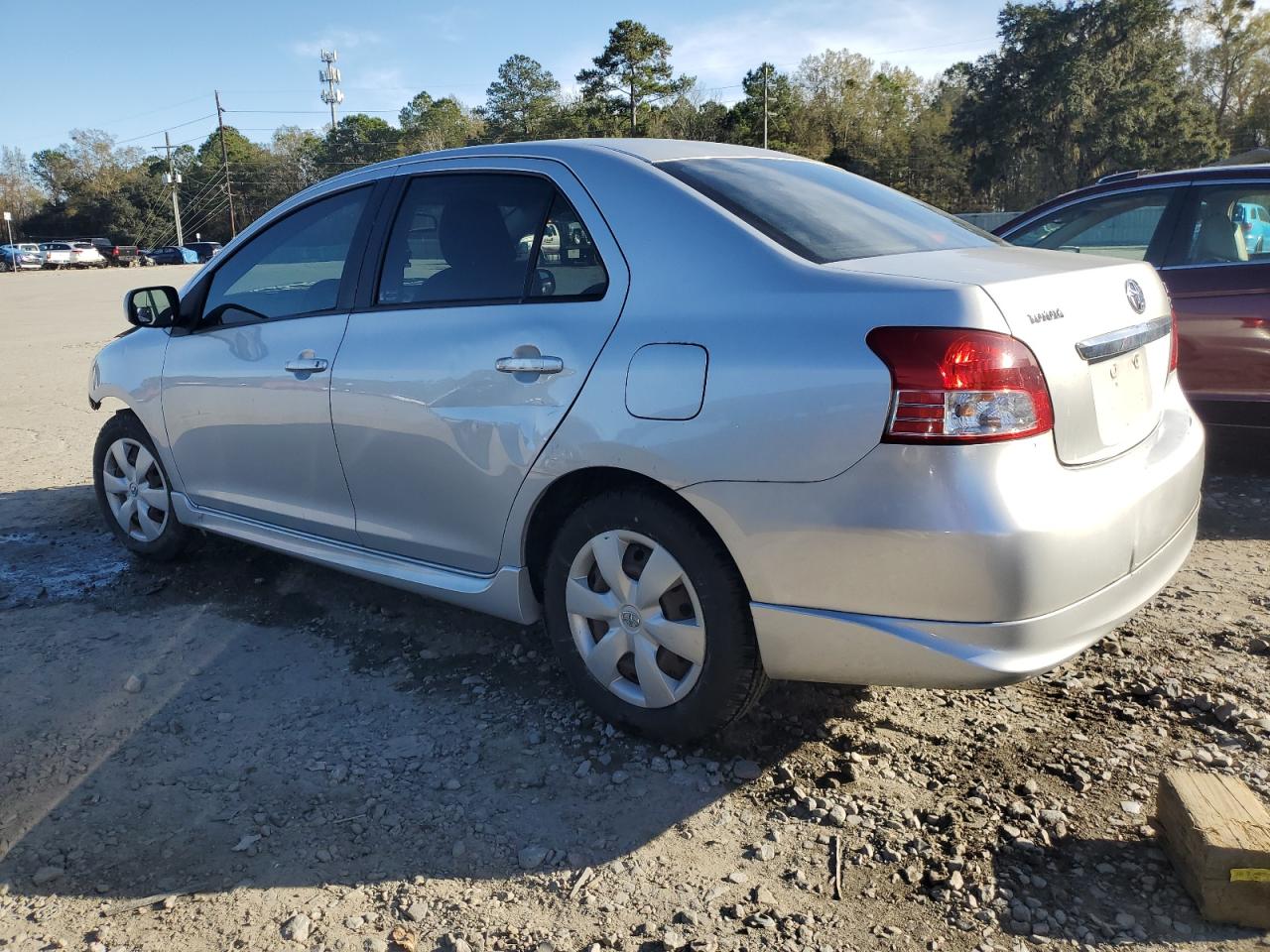 Image 2 of 2007 TOYOTA YARIS  2007 with VIN JTDBT923871181946
